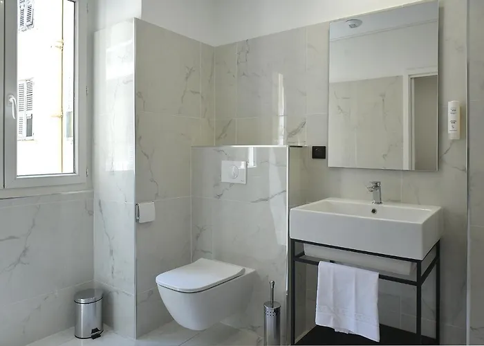 Continental Hotel 3*