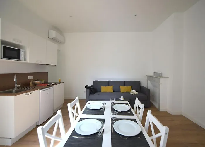 Otel Continental Bastiya