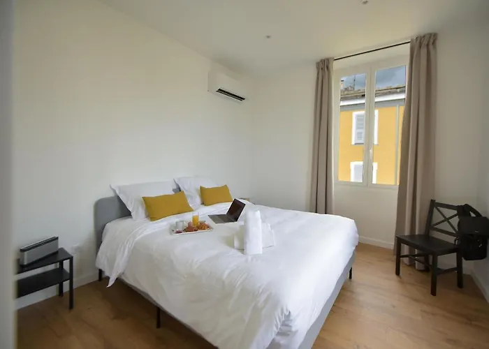 Otel Continental Bastiya